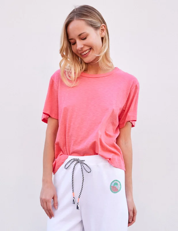 Minimalist Patterns Sundry Crew Neck Tee in Raspberry