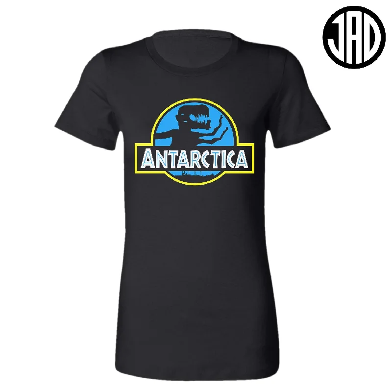 Urban Chic Outfit Antarctica - Women's Tee