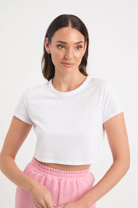 Elevated Weekend Jasmin Crop Tee